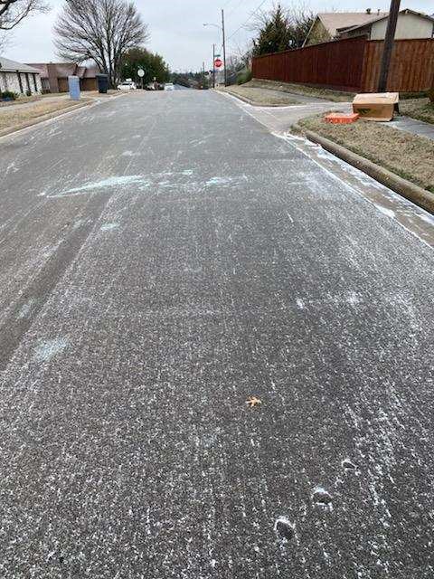 Icy Dallas Street Feb 13, 2021