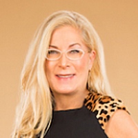 Candace Evans headshot